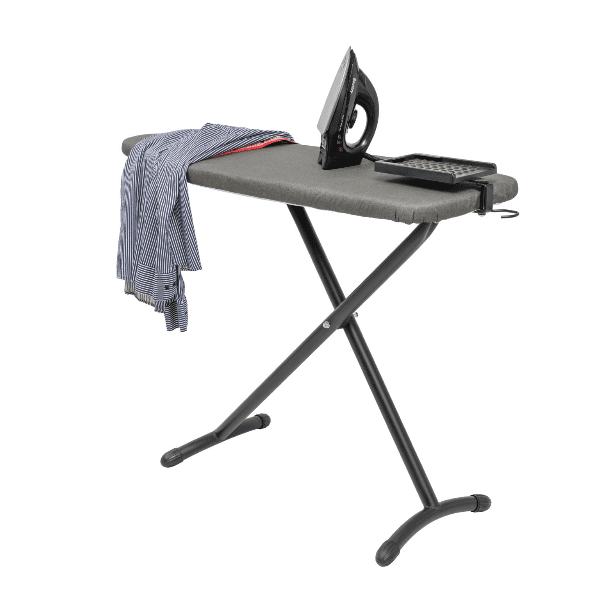 Dry iron with swirl compact ironing centre