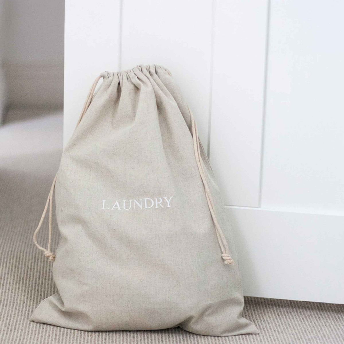 Bnb Supplies Tall Pink Commercial Laundry Bag With Drawstring - Heavy Duty Polyester